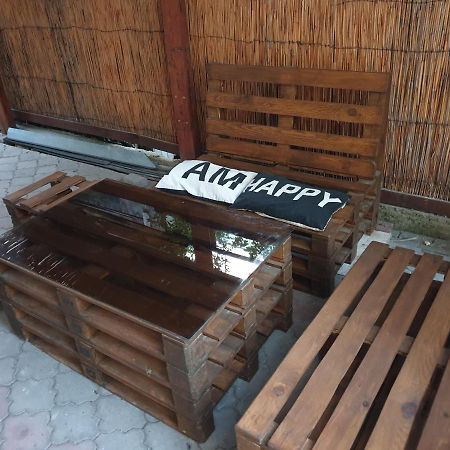 Мандри Хостел Uzhhorod Bagian luar foto